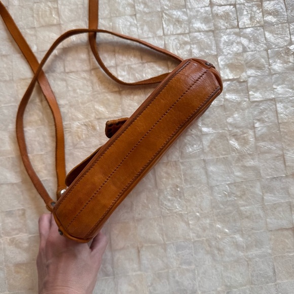 Campomaggi ARTEMISIA Pochette leather bag studded leaf crossbody shoulder purse - Picture 7 of 14